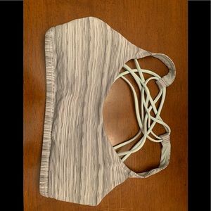 Lululemon sports bra